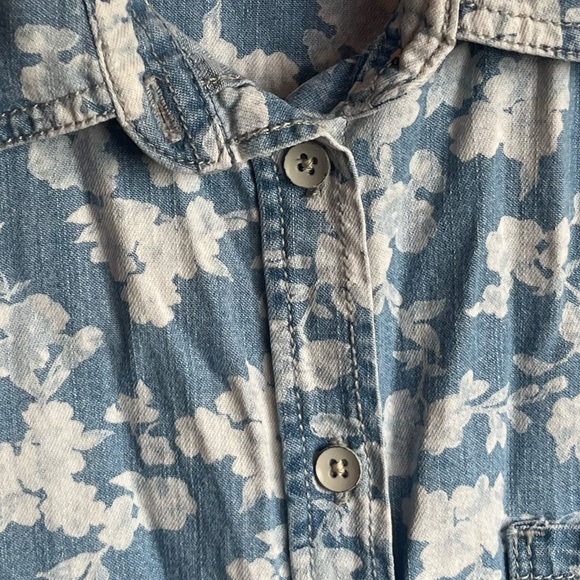 Joe Fresh White Floral Jean Button Down - Picture 2 of 3